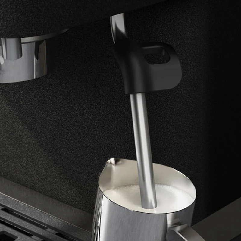 Machine à espresso semi-automatique avec moulin à café de KitchenAid - Noir fonte