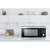 Panasonic Genius 1.3 Cu. Ft. Microwave (NNSD66LSC) - Silver - Only at Best Buy