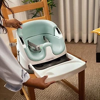 Siège rehausseur 2-en-1 avec plateau Baby Base d'Ingenuity - Brume/Blanc