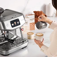 Machine à espresso Oracle Jet avec moussoir à lait et moulin à café de Breville - Acier inoxydable brossé