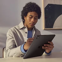 iPad Pro 11 po 2 To avec Wi-Fi et 5G d'Apple (5e génération) - Noir infini