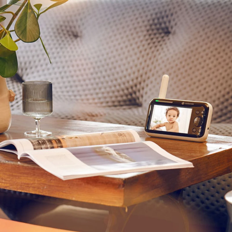 Interphone de surveillance intelligent motorisé Wi-Fi 5 po de Motorola (PIP1510) - Blanc