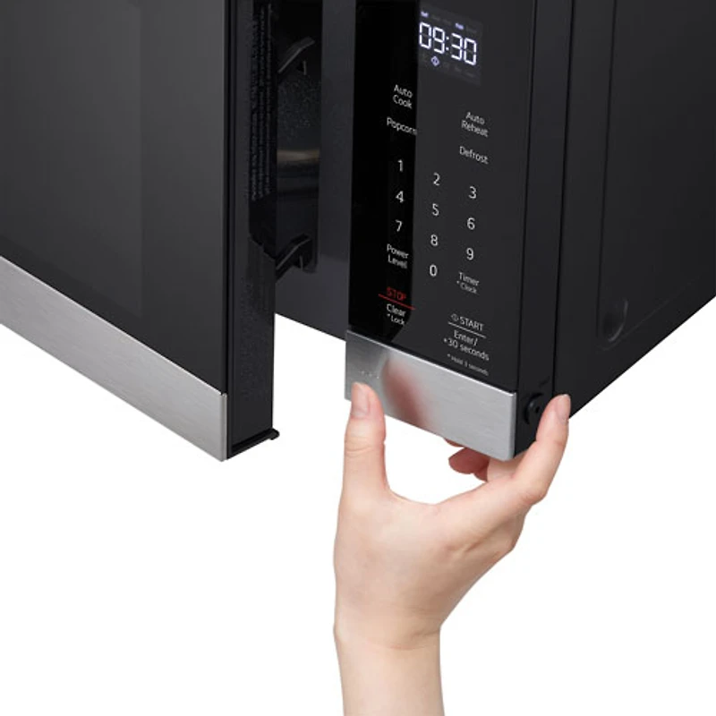 Micro-ondes de 0,9 pi³ avec Smart Inverter de LG (MSER0990S) - Acier inoxydable