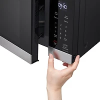 Micro-ondes de 0,9 pi³ avec Smart Inverter de LG (MSER0990S) - Acier inoxydable