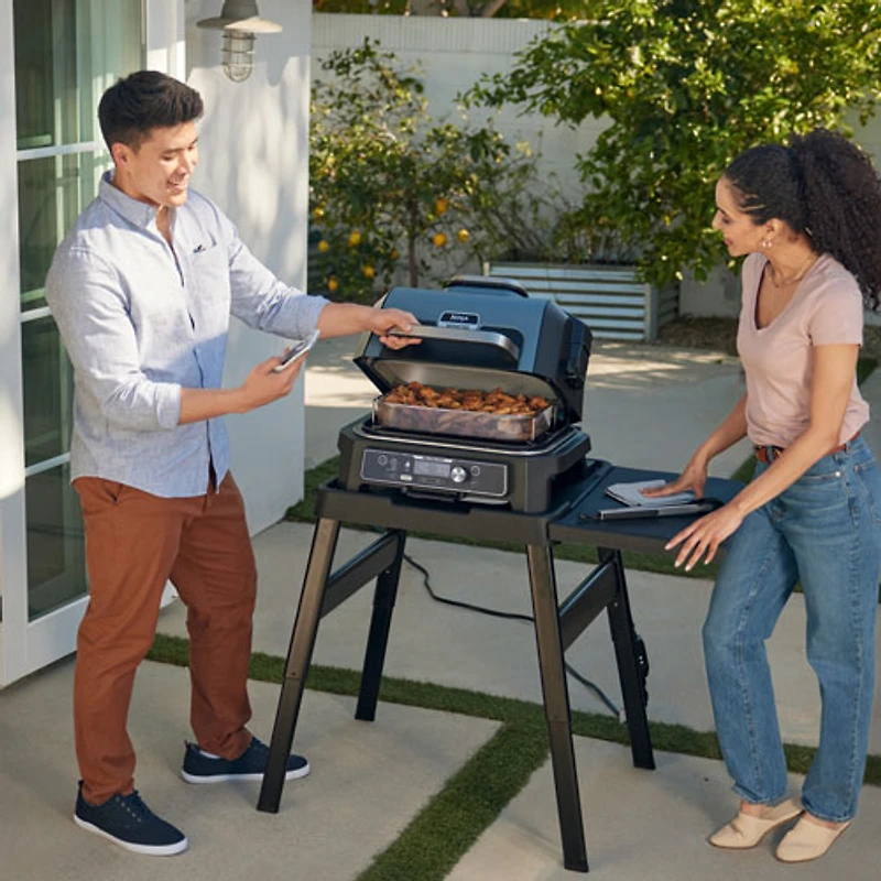Ninja Woodfire ProConnect XL Outdoor Grill & Smoker with Premium Cover