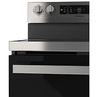 Cuisinière électrique autonome avec convection véritable et friture à l'air 5,8 pi³ 30 po de Hisense (HBE3502CAS) - Inox