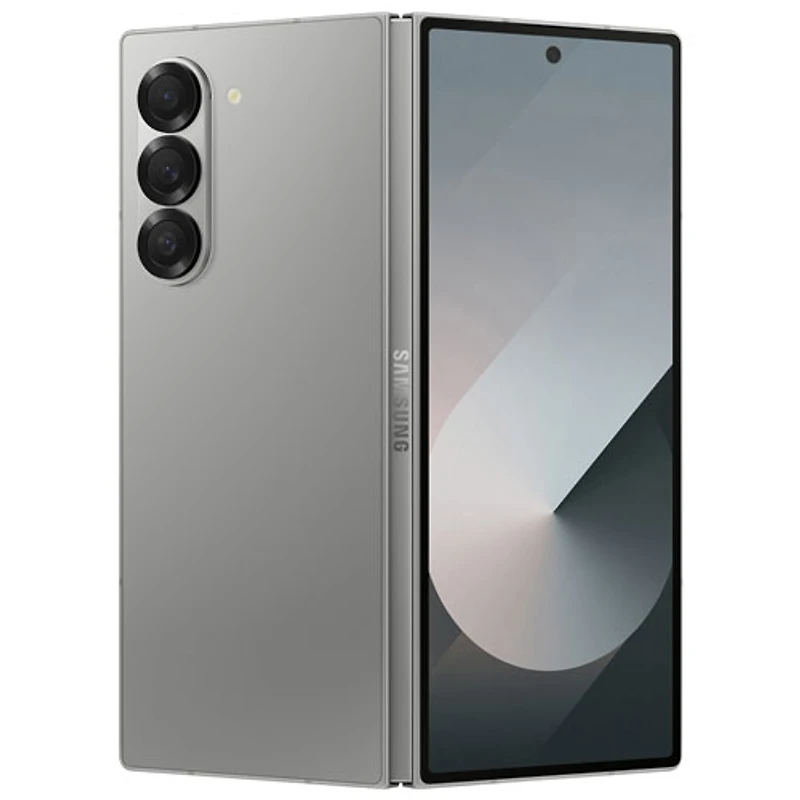 Galaxy Z Fold6 5G de 512 Go de Samsung avec Freedom Mobile - Ombre argentée - Paiement Balance mensuel