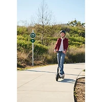 Remis à neuf (état correct) - Trottinette électrique pour adultes Ninebot KickScooter E2 de Segway (moteur de 450 W/autonomie de 25 km/vitesse maximale de 20 km/h)