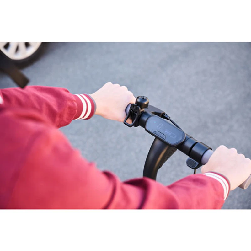 Remis à neuf (état correct) - Trottinette électrique pour adultes Ninebot KickScooter E2 de Segway (moteur de 450 W/autonomie de 25 km/vitesse maximale de 20 km/h)