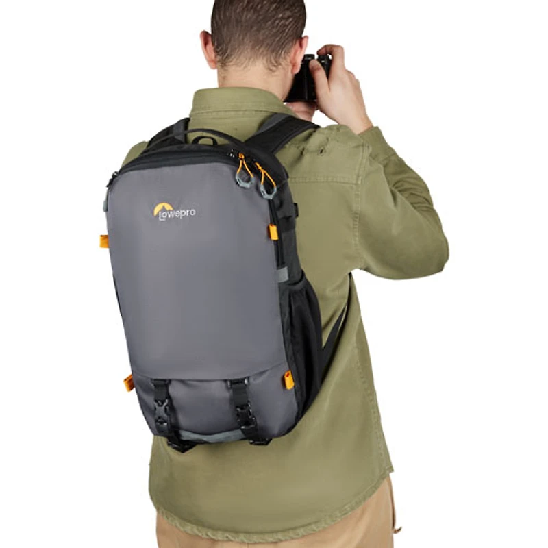 Sac à dos Trekker Lite BP 150 de Lowepro pour appareil photo sans miroir (LP37469) - Gris