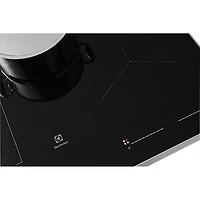 Surface de cuisson à induction 4 éléments 30 po d'Electrolux (ECCI3068AS) - Acier inoxydable