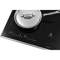 Surface de cuisson à induction 4 éléments 30 po d'Electrolux (ECCI3068AS) - Acier inoxydable
