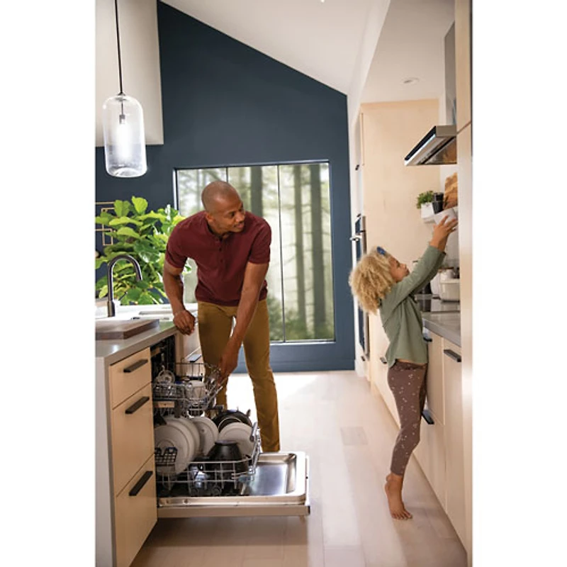 Lave-vaisselle encastrable 24 po 45dB avec cuve acier inox et 3e panier d'Electrolux (EDSH4944BS) - Acier inox