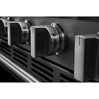 Cuisinière au gaz autonome de 30 po à 5 brûleurs et four autonettoyant de 5 pi³ de GE (MFGS8030RZ) - Inox