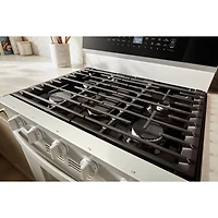 Cuisinière au gaz autonome de 30 po à 5 brûleurs avec four à convection véritable de 5,0 pi³ de Whirlpool (WFGS7530RW) - Blanc