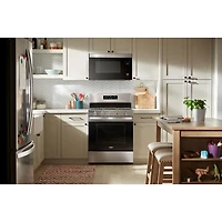 Cuisinière au gaz autonome 30 po avec 5 brûleurs, ventilateur à convection, friture à air chaud et four de 5 pi³ de Whirlpool (WFGS5030RZ) - Inox