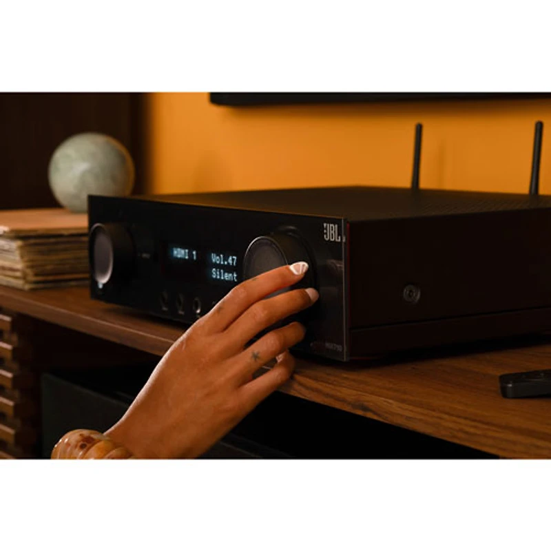 Récepteur AV réseau UHD 8K 7.2 canaux MA Series JBLMA710BLKAM de JBL - Noir