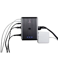 Parasurtenseur à 4 prises avec ports USB Omniport III d'Austere (7S-PS4-US1) - Noir