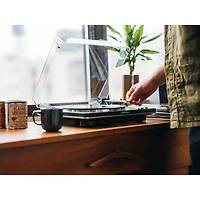 Tourne-disque à entraînement par courroie AT-LP70XBT-BS d'Audio Technica - Noir/Argenté