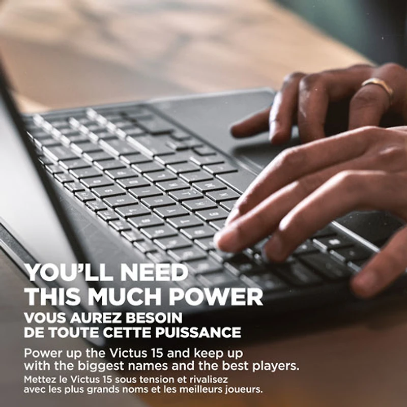 Portable de jeu de 15,6 po Victus de HP - Argenté mica (Core i7-13620H d'Intel/RAM 16 Go/SSD 512 Go/GeForce RTX 3050)