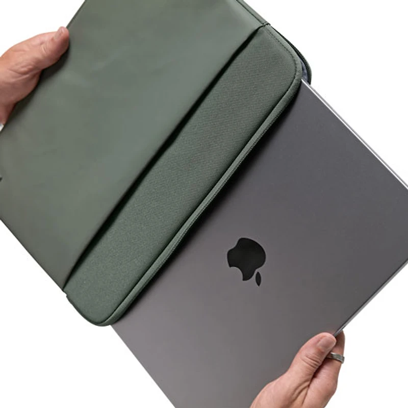 Housse A.R.C. d'Incase pour portable de 14 po - Gris fumée
