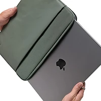 Housse A.R.C. d'Incase pour portable de 14 po - Gris fumée