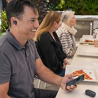 Amplificateurs auditifs 100 % sans fil Hear OTC de JLab - Graphite