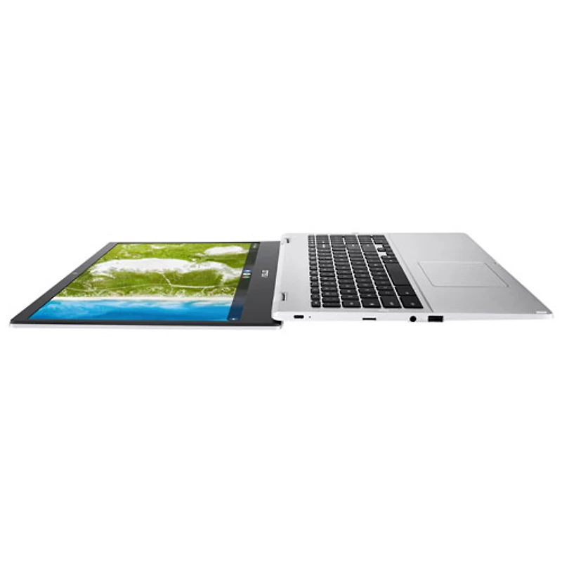 Chromebook de 15,6 po CX 1500 d'ASUS - Argenté transparent (Celeron N4500 d'Intel/RAM 8 Go/SSD 128 Go/ChromeOS)