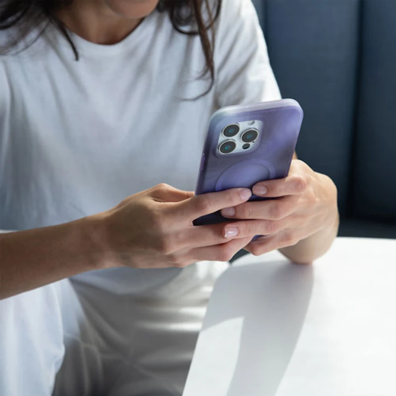 Incase Halo Fitted Hard Shell Case with MagSafe for iPhone 16 Pro - Oil Slick Lilac