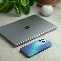 Étui rigide ajusté Halo d'Incase avec MagSafe pour iPhone 16 Pro Max - Océan