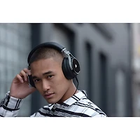 Casque de jeu sans fil avec microphone RVB Virtuoso de Corsair - Carbone