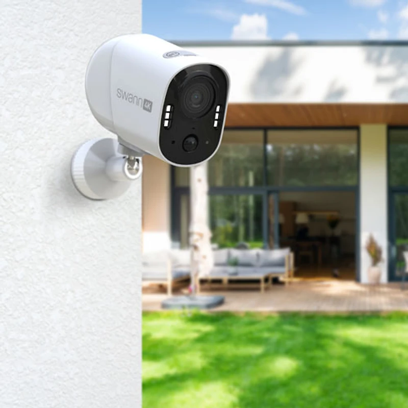 Caméra IP d'intérieur/d'extérieur sans fil Ultra HD 4K Xtreem4K de Swann - Blanc