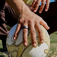 Anneau intelligent de sommeil et de mise en forme Ring 4 d'Oura - Noir mat Stealth - Taille 7