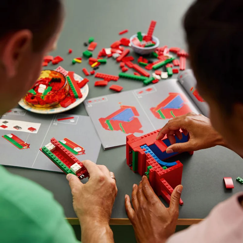 LEGO Love : LOVE - 791 pièces (31214)