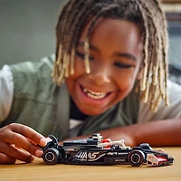 LEGO Speed Champions : Voiture de course MoneyGram Haas F1 Team VF-24 - 242 pièces (77250)