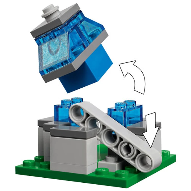 LEGO Minecraft : L'attaque du village en ballon Ghast - 555 pièces (21273)