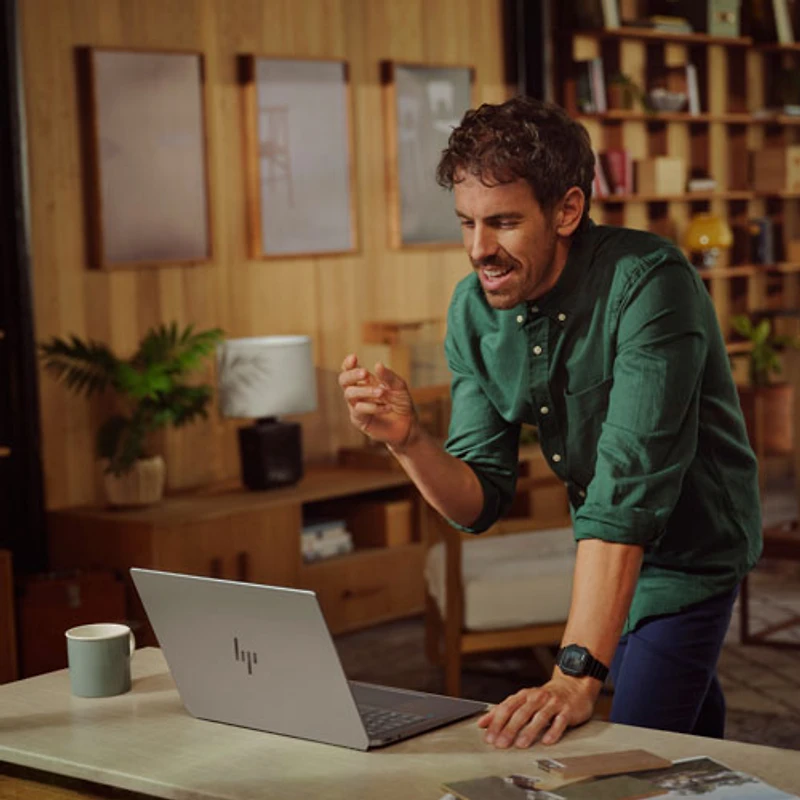 HP OmniBook Ultra 14" Touchscreen Gen AI PC Laptop - Meteor silver (AMD Ryzen AI 9 365/16GB RAM/1TB SSD/Win11)