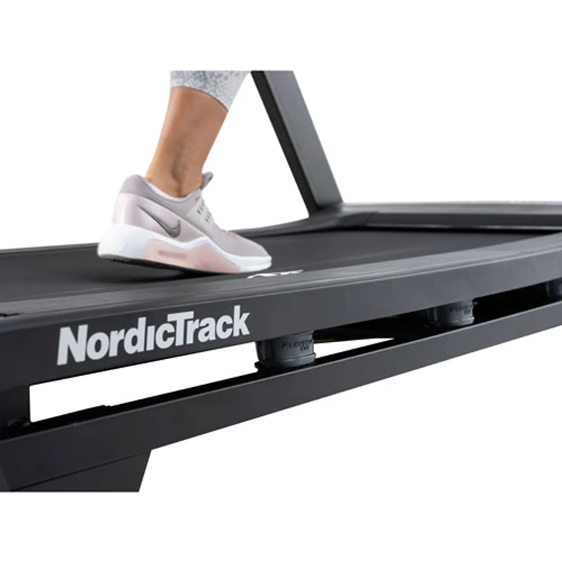 Tapis roulant Série T 10 de NordicTrack avec écran tactile inclinable de 10 po