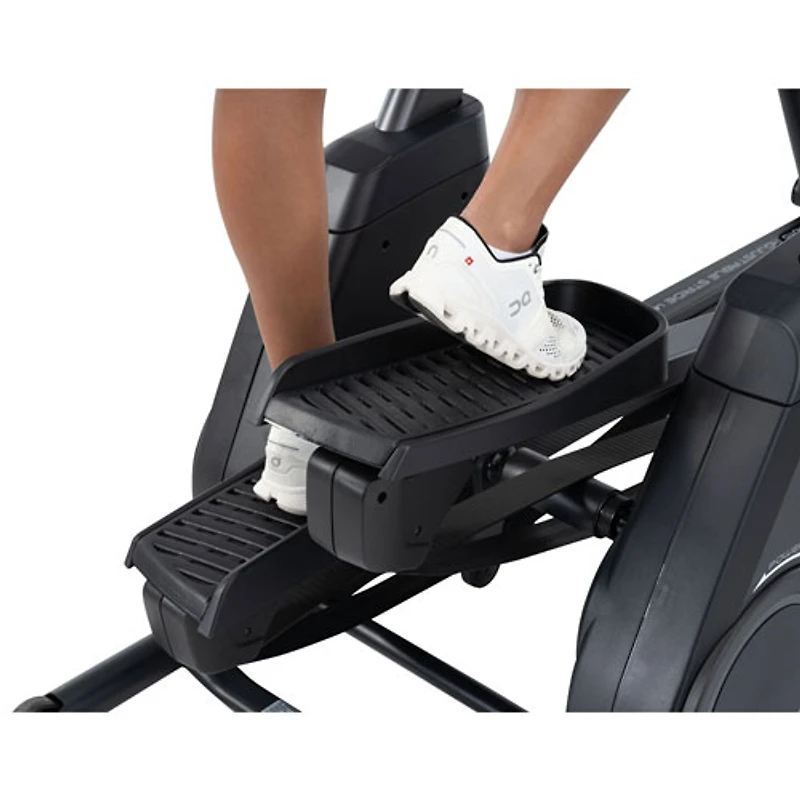 Appareil elliptique X16 de NordicTrack avec écran tactile de 16 po