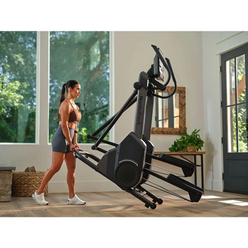 Appareil elliptique X16 de NordicTrack avec écran tactile de 16 po