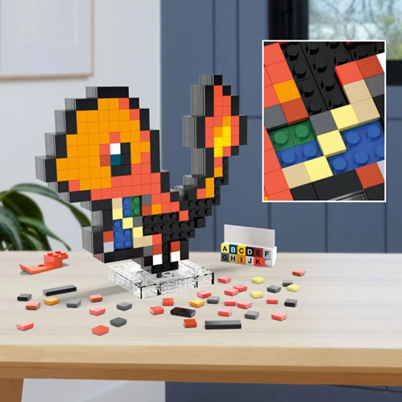 Coffret de collection MEGA Pokémon de Mattel : Salamèche en art pixélisé - 349 pièces