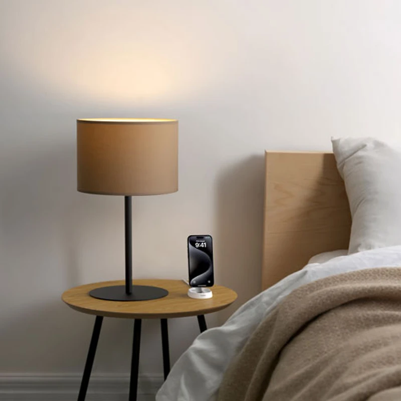 Support de chargement sans fil certifié Qi2 de 15 W BoostCharge Pro de Belkin - Blanc