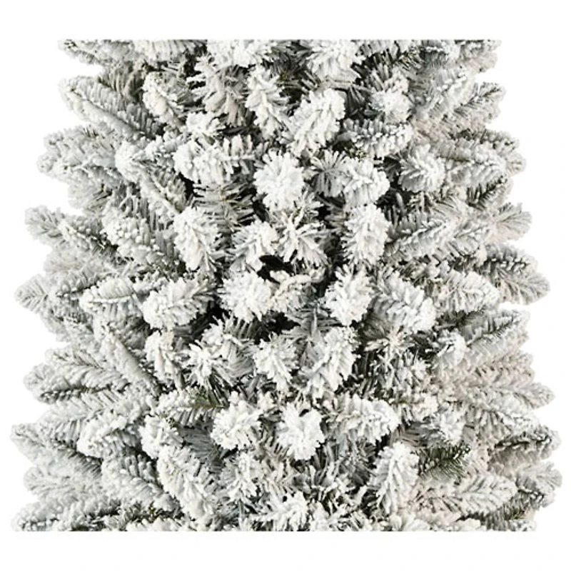 Arbre de Noël givré mince de 7,5 pi avec lumières de Puleo (301-BIFLSL-75C350CUL) - Sapin Birmingham