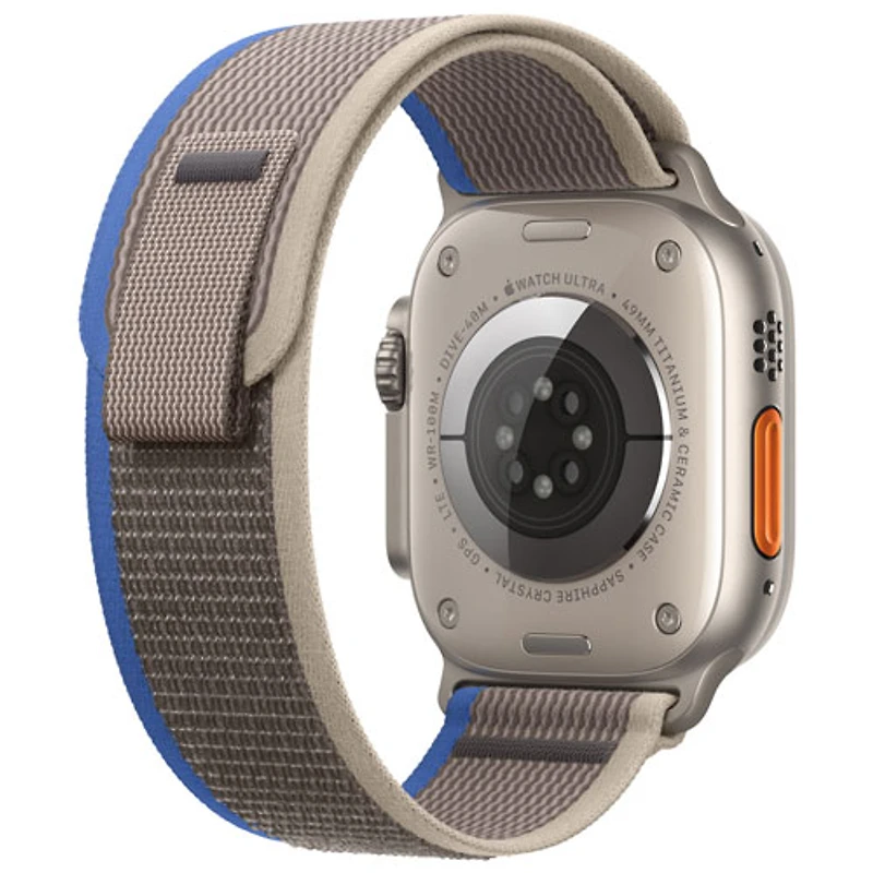 Apple Watch Ultra (GPS + cellulaire) avec boîtier de 49 mm en titane et bracelet à rabat Sentier bleu/gris par Koodo - Moyen/Grand - Paiement Balance mensuel