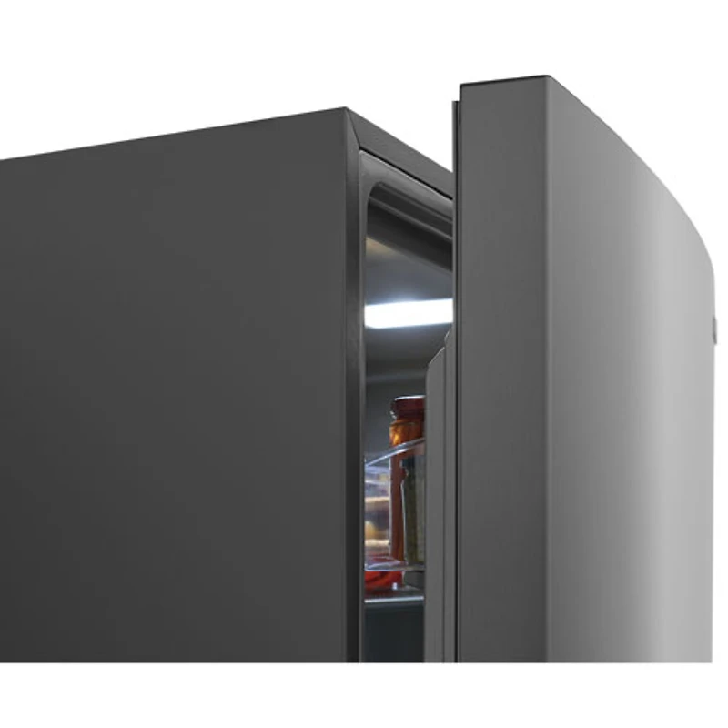 Réfrigérateur sans congélateur 20 pi³ 33 po de Frigidaire (FRAE2022AF) - Inox antiempreinte