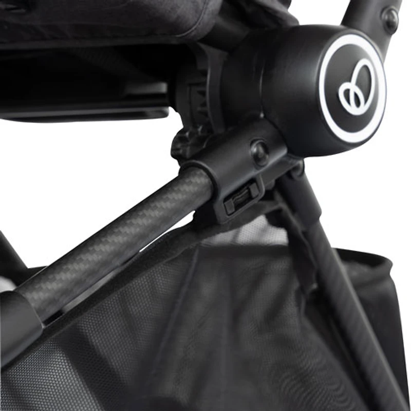 Poussette légère en fibre de carbone Hummingbird d'Evenflo - Vert Caslon