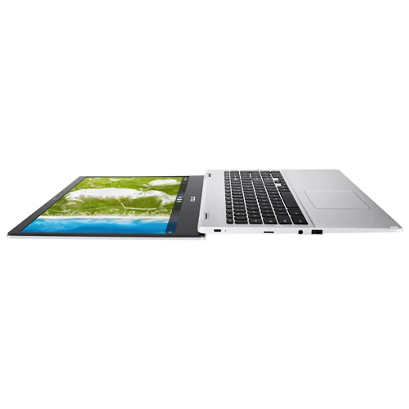 Chromebook de 15,6 po CX1500 d'ASUS avec 3 mois de forfait Google AI Pro - Argenté (Celeron N4500 d'Intel/RAM 8 Go/SSD 128 Go)