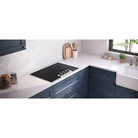 Surface de cuisson à induction de 31 po à 4 éléments Professional de Frigidaire (PCCI3080AF) - Acier inoxydable noir résistant aux taches