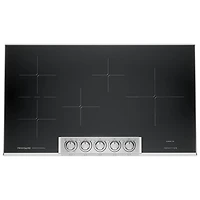 Surface de cuisson à induction de 37 po à 5 éléments Professional de Frigidaire (PCCI3680AF) - Acier inoxydable noir résistant aux taches