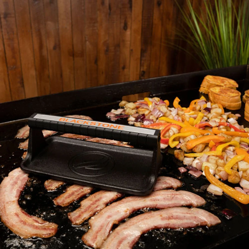 Presse de taille moyenne pour plaque chauffante Culinary de Blackstone